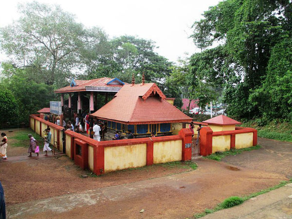 కాడుతుర్తి శివ దేవాలయం