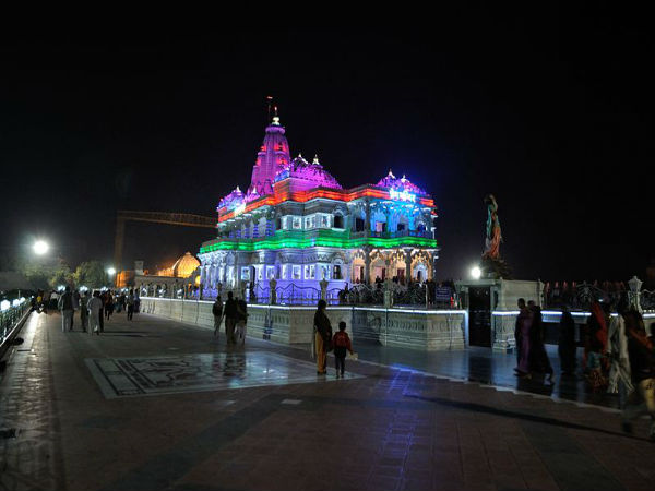 దృశ్యరూపంలో