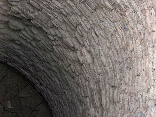 రాతి బావి 