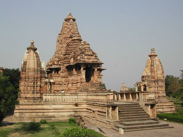 మతాంగేశ్వర దేవాలయం, లక్ష్మణ దేవాలయం