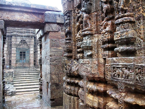 1200 మంది శిల్పకళాకారులు