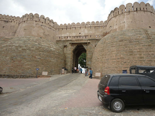 కుంభాల్ ఘర్ ఎలా చేరుకోవాలి ?