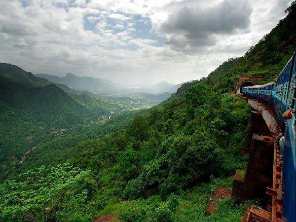 బొర్రా గుహలు ఎక్కడి నుంచి ఎంత దూరం