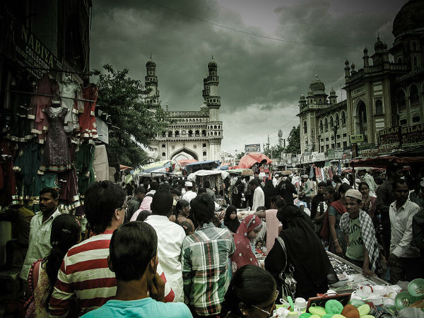 చార్మినార్ వద్ద షాపింగ్