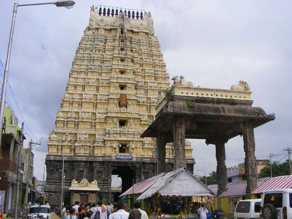 జలకందేస్వరార్ ఆలయం