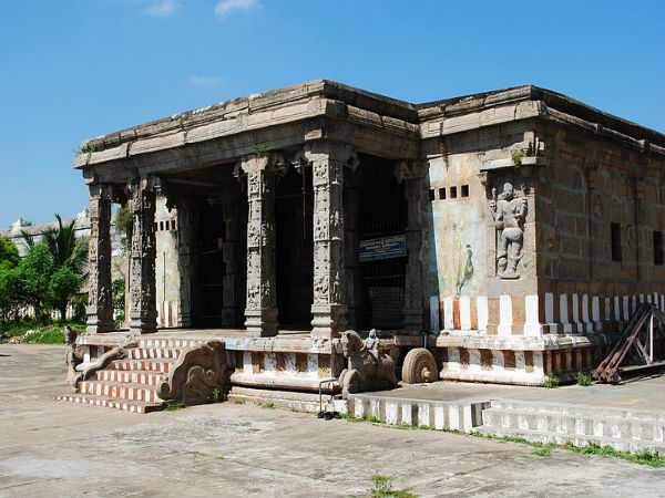 గుడిలో చూడవలసినవి