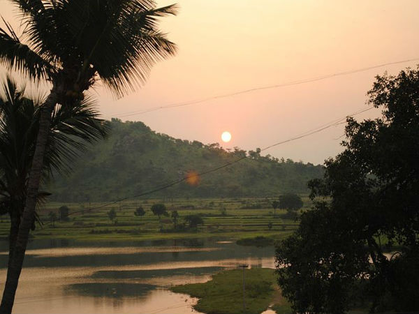 దేవికాపురం ఎలా చేరుకోవాలి ?