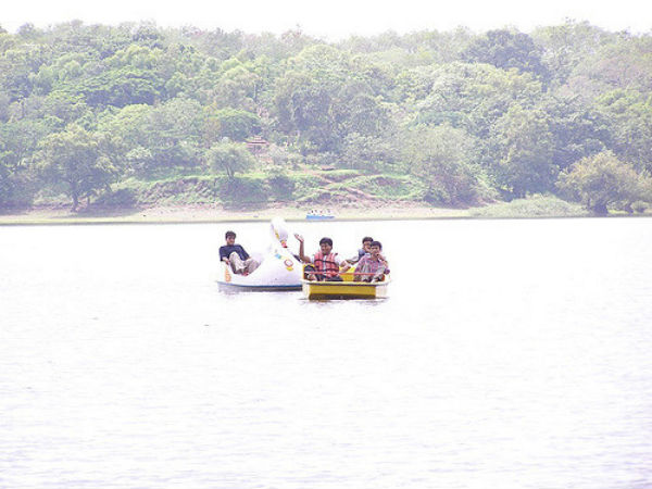 లోటస్ సరస్సు