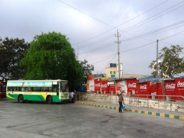 చాముండేశ్వరి దేవాలయం ఎలా చేరుకోవాలి ?