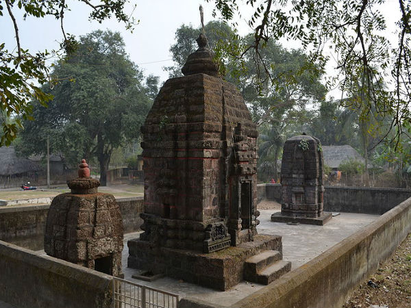 ఖజూరేశ్వర గ్రూప్ టెంపుల్