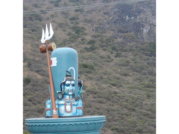 శివలింగం అడుగు ఎత్తు కలది