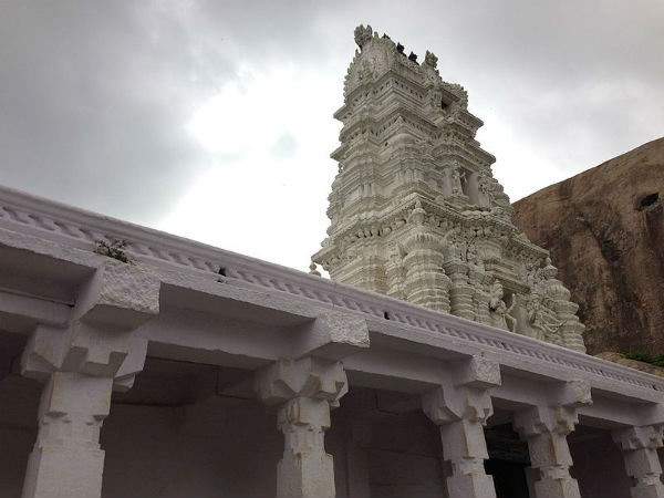 యోగ నరసింహస్వామి ఆలయం 