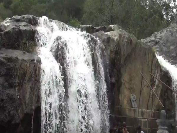 పలమనేరులో గల కైగల్ జలపాతాలు: