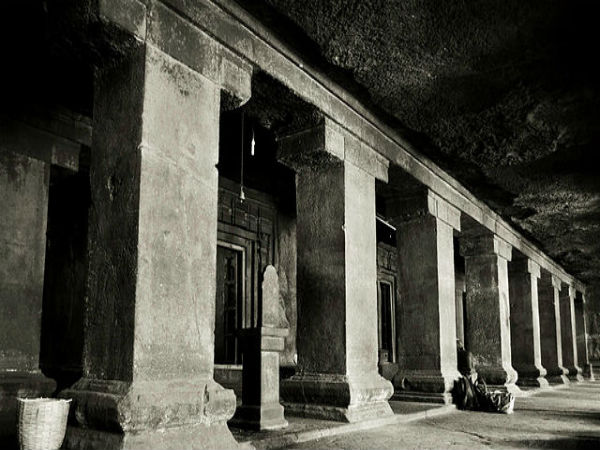 18. బసాల్ట్ రాతితో చేసిన ఆలయం