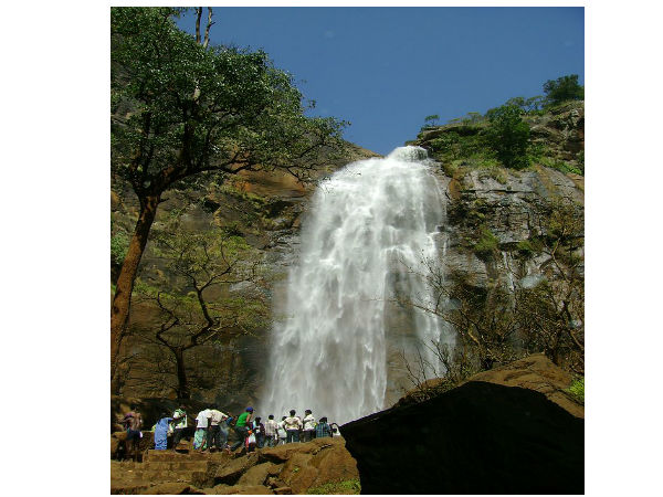 8. జలపాతం