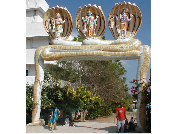 19. కుందా సత్యనారాయణ కళాధామము