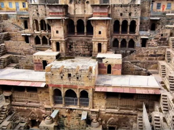 5. రాణీ కి వావ్‌