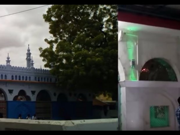 10. ఆశ్చర్యపోయిన గొర్రెలకాపరి