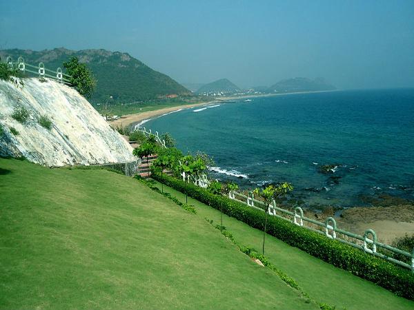 బీచ్ అందాలు