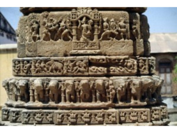 13.కీర్తి తోరణం, వాద్ నగర్