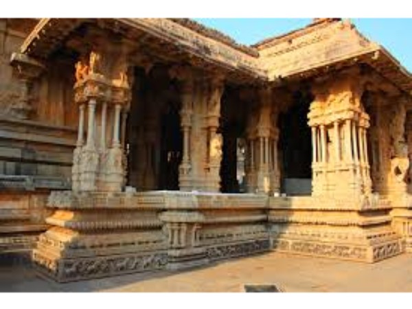 6. పెద్ద పెద్ద ప్రాకారాలు