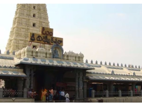 3. కొబ్బరికాయల నీరు