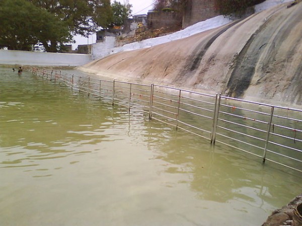 2. గంధ పుష్పాదులు