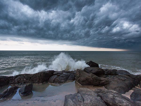 2. బేకాల్ బీచ్