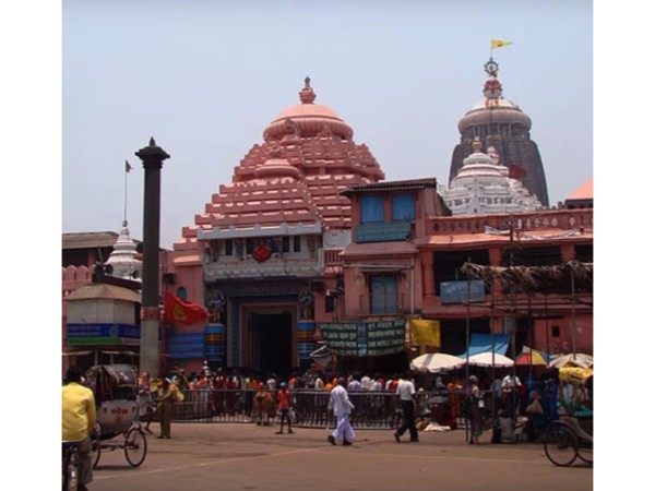 13. శిఖరం యొక్క నీడ