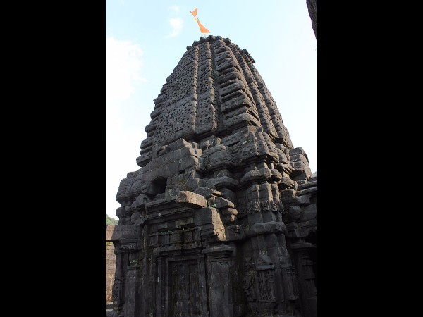 కొండ మీదకి చేరుకోవటానికి మార్గాలు