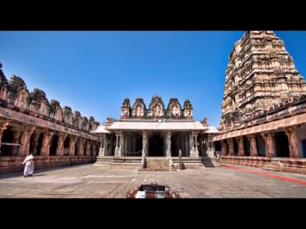 10. భూమి లోపల పాతాళేశ్వర స్వామి ఆలయం