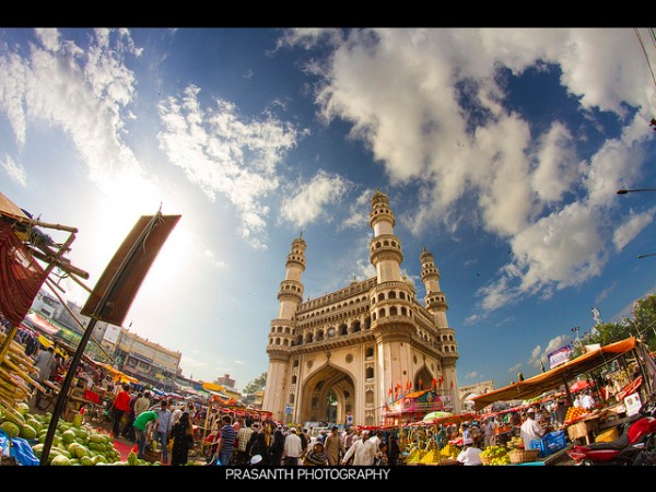 1. షాపింగ్ సందడి