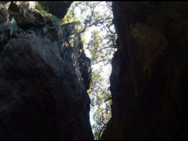 10. పిల్లర్ రాక్స్