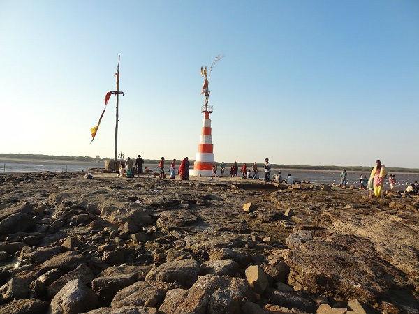 8. శ్రీకృష్ణుడు పాండవులకు