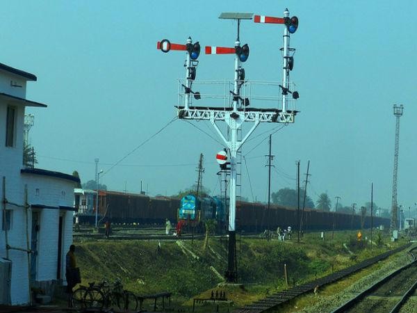 13. రైలు మార్గం 