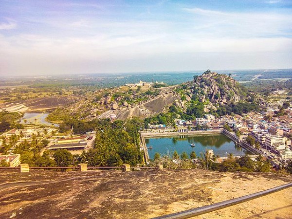 10. మహామస్తకాభిషేకం