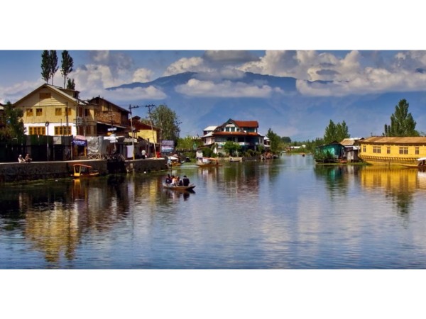  భూమి కొనే ఛాన్సే లేదు