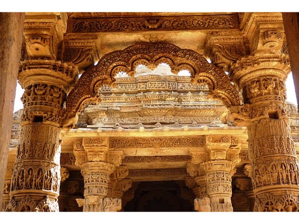 1. అహిల్‌వాడ్ పాటణ్