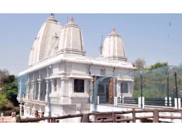 విశాల ఆలయం