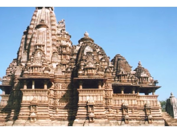 సీతారామలక్ష్మణుల విగ్రహాలు