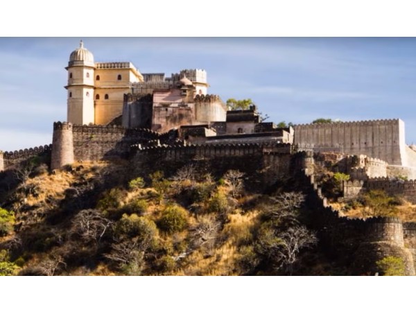 18. ఏడు భారీ ద్వారాలు