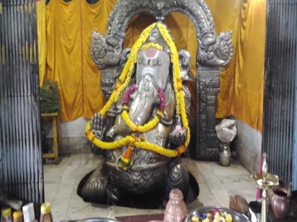 35. విమానాశ్రయం