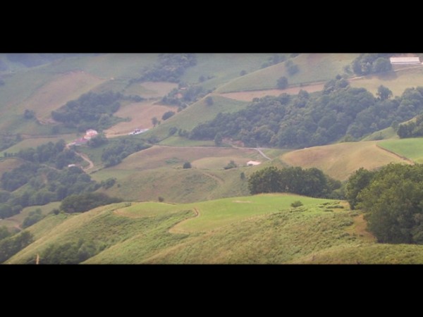 8. గ్రామం చుట్టూ ఊరేగింపులు