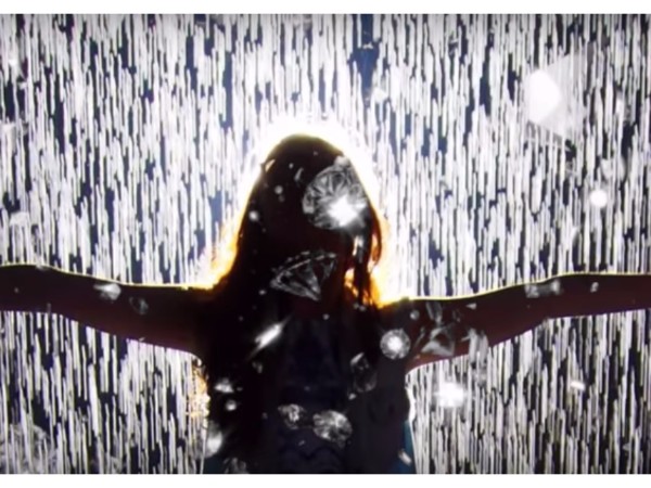  వర్షంతో పాటు వజ్రాలా?