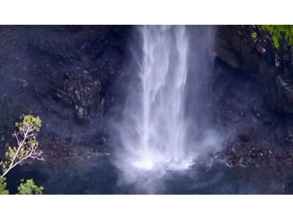 8. గుహాలయం కథ