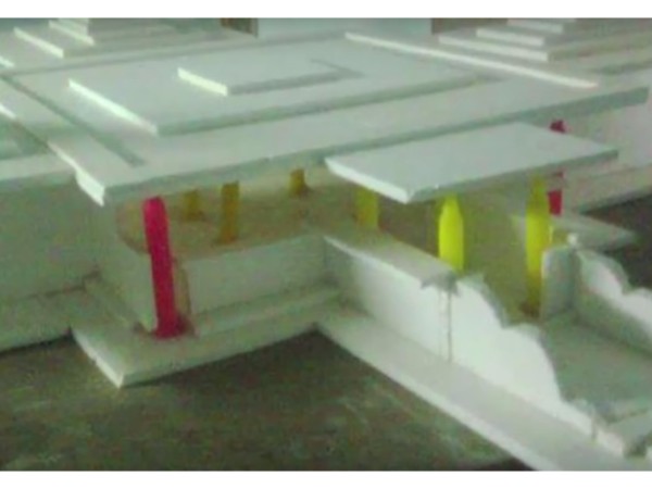 గుడిలో దాగిఉన్న నీడ రహస్యం