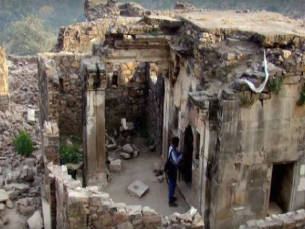 పురాతన ప్యాలెస్, మందిరాలు