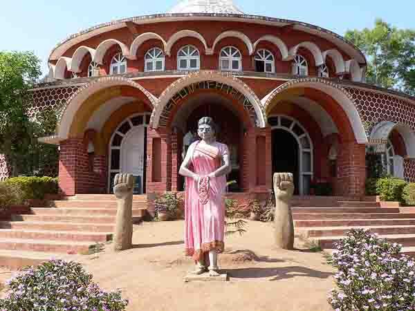 ట్రైబల్ మ్యూజియం 