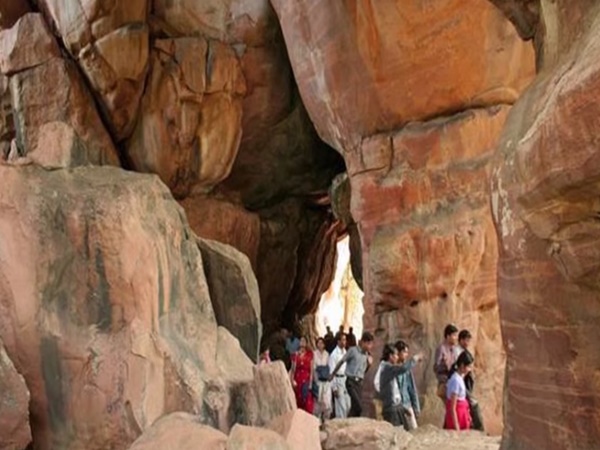 7. పెయింటింగ్స్