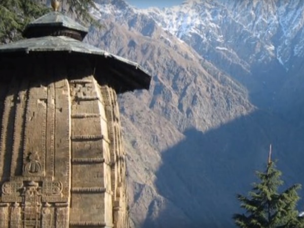 17. ముందు ఎవరికి చేరుతుంది ?